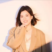 Rebecca Ng